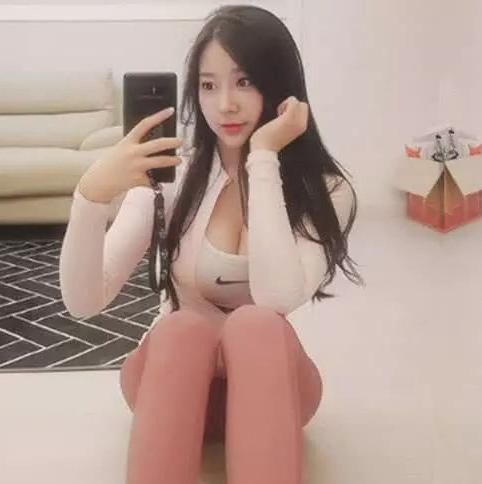 健身女神：她来告诉你胖不是丑！通过努力训练，身材比例更完美！