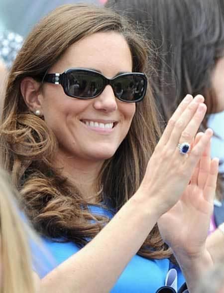 皇室爱上戴墨镜!凯特王妃最酷，威廉最帅气!唯独她戴上最时尚!