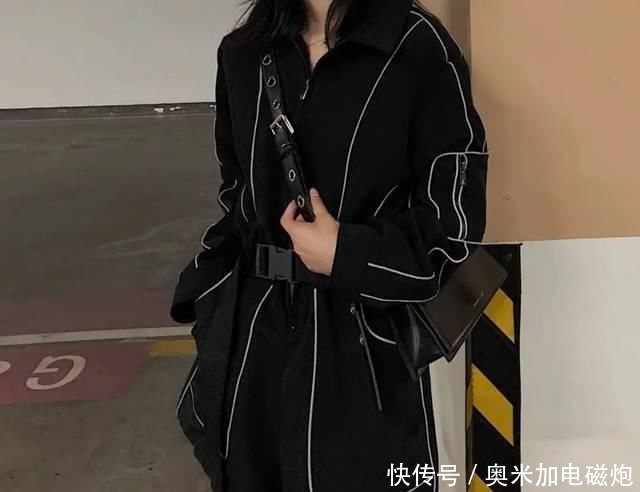  「反光设计」最时髦的人都在穿这件衣服