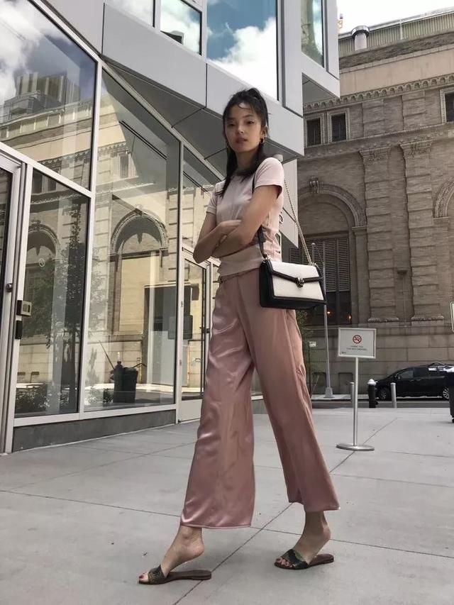 时髦办｜看完它们，我还真找不到夏天不穿拖鞋的理由