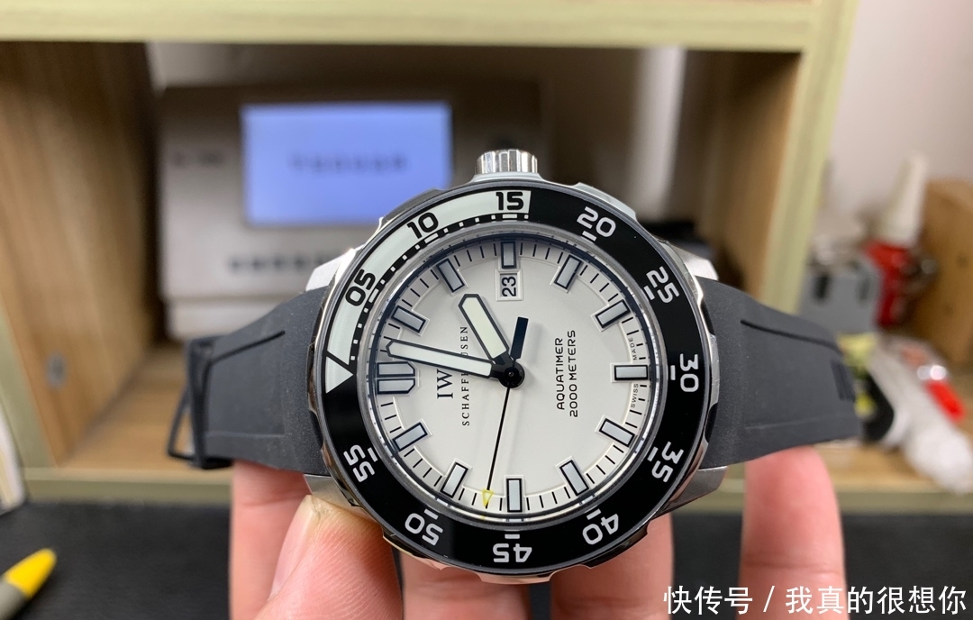  「打造」万国海洋时计，从不同元素的碰撞中汲取灵感，打造完美腕表