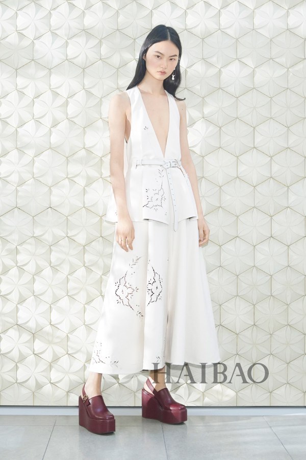 Stella McCartney 2019早春：灵动轻盈