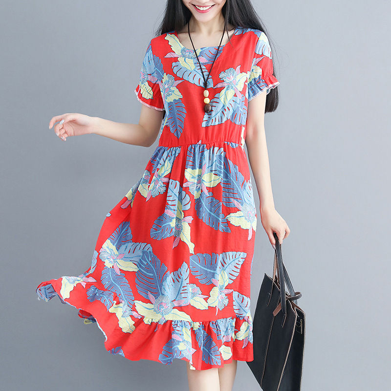 女人尽量不要穿黑裤子，瞧瞧港式女人这样穿，太惊艳了，美飞