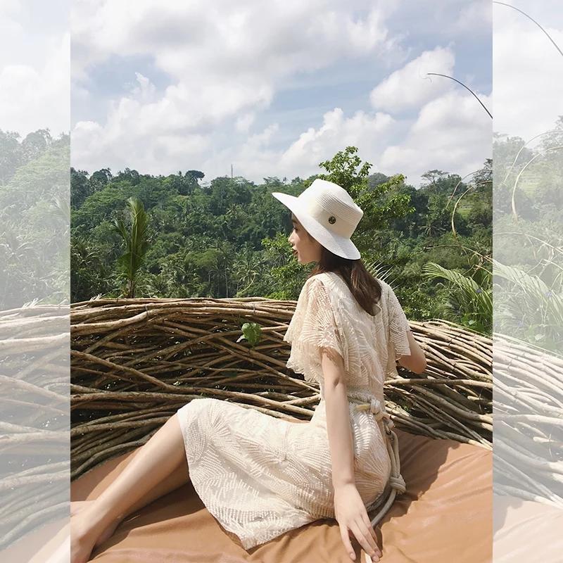 街拍：如此美艳动人的小姐姐, 还真是第一次看见!