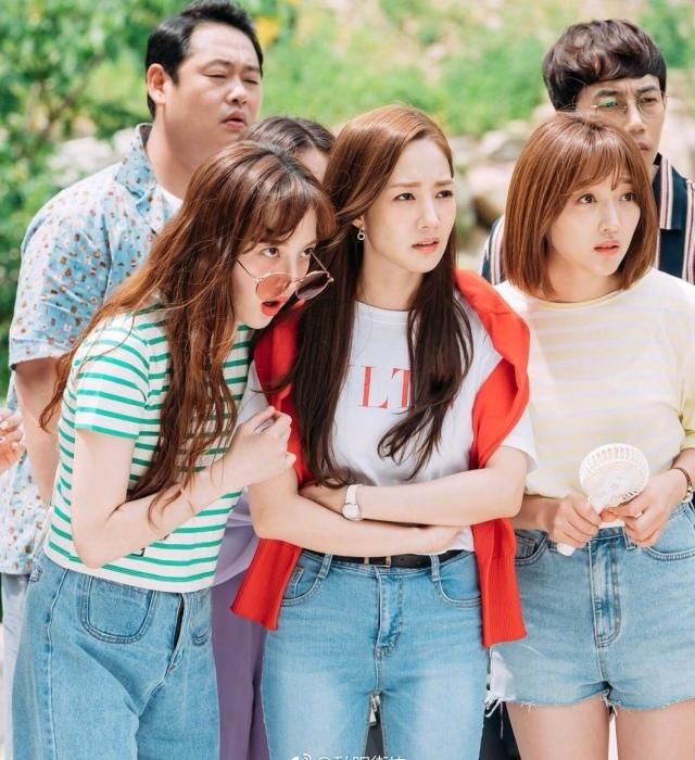 杨幂、林允儿、朴敏英，中韩女星连环撞衫，谁丑谁尴尬？