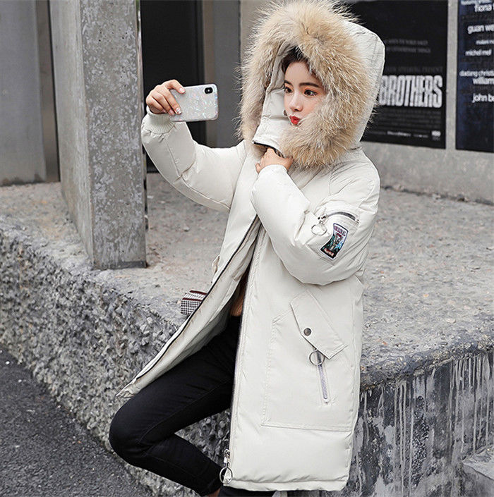 别傻傻的买羊绒大衣了，又贵又土!现流行这样的棉服，好看又便宜