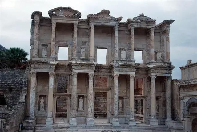 “霸占”欧亚大陆两种风情，美到连中国人都羡慕，消费还不贵!