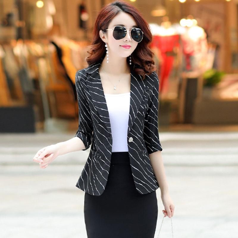 上班别老穿裙子，小西装+烟管裤，超有范又时尚，穿出精英感