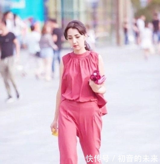 气质■年轻美女街拍很萌很可爱的美女,具有温婉气质