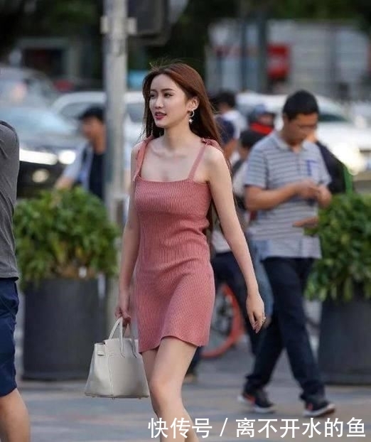 『美女』潮流美女丰姿冶丽,有灵动美极了,时尚更显气质迷人