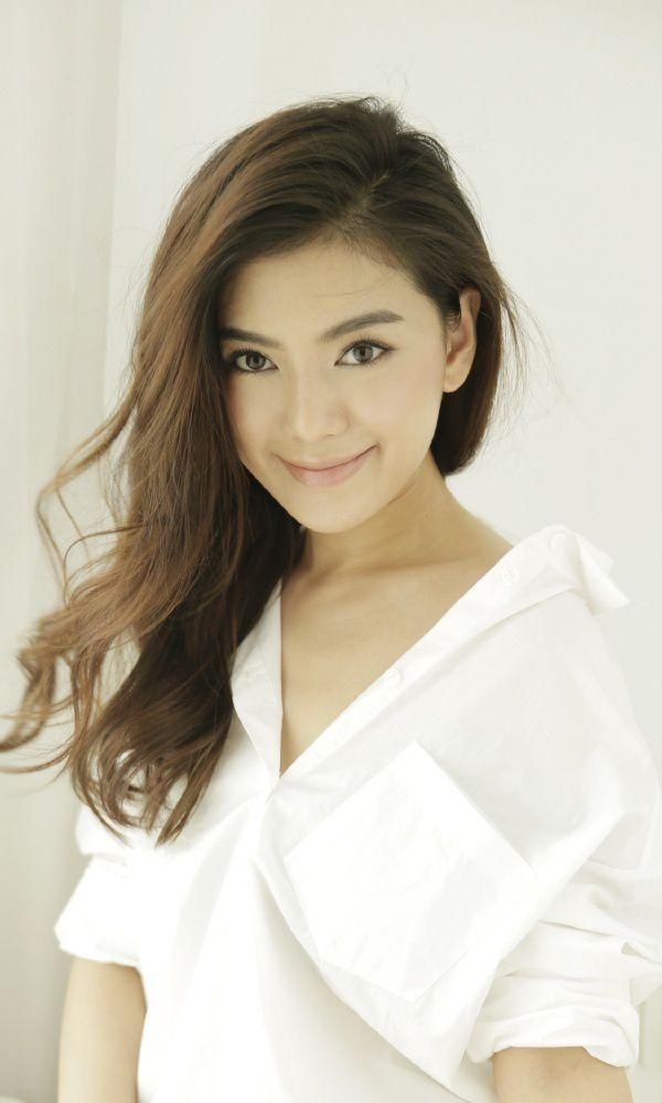 《爱情公寓》的秦羽墨现身活动,网友:赵文琪我有点认不出你了!