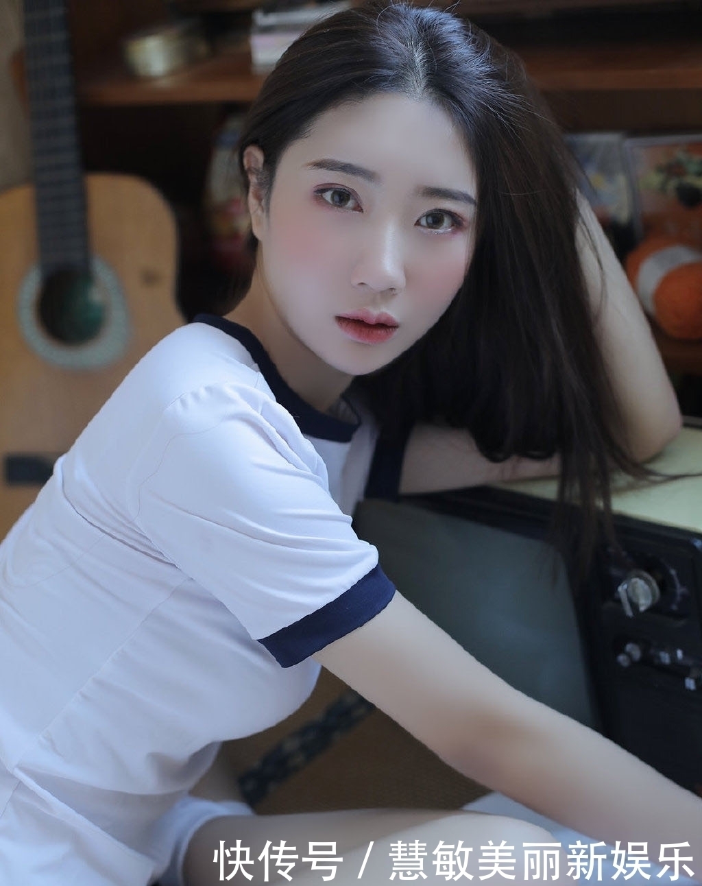  身材|时尚街拍：这是谁家的小姐姐？体操服穿得就是显身材！