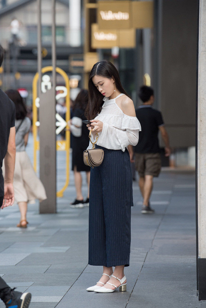 成都街拍，横看竖看，都是美丽的一道风景线，撩到你没?