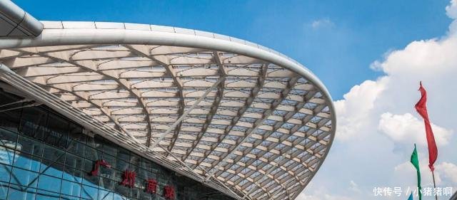 中国最大的八个巨无霸火车站, 排在第一的竟然是这座城市