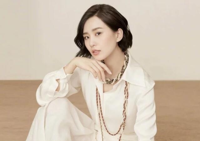 短发的高圆圆美出天际 评论区都在俯首称臣，留短发的女神谁更美