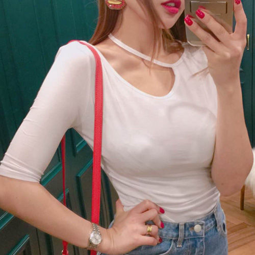 紧身太热，宽松不性感?丰满的女人这样穿才够有魅力