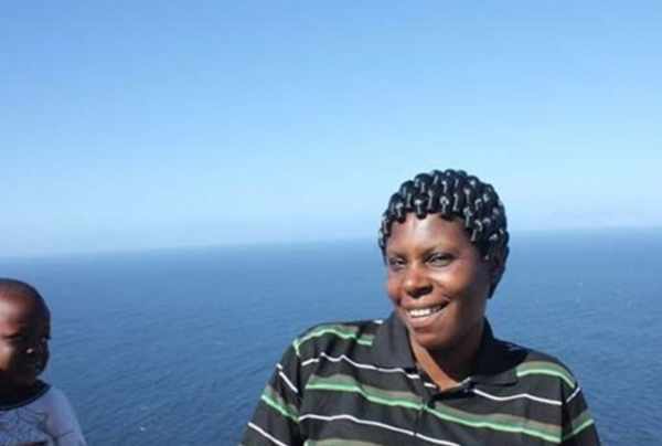 非洲人的发型真是千奇百怪