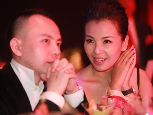  【丈夫】刘涛被曝离过婚，嫁给富豪老公后，无奈破产替夫还债！
