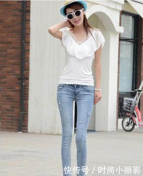 紧身裤非常适合约会穿，精致感满满，衬托出你优美曲线！