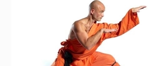 少林的隐世高僧，面对挑衅，只好约定生死状，结果一招毙敌