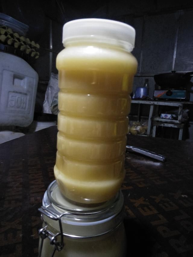 蜂蜜和它一起喝，坚持一周，“大肚腩”和便秘全部消失了