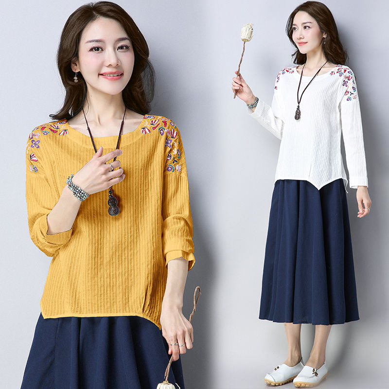 厌倦了裙子,不妨来件正流行的大码棉麻小衫,时髦显瘦还很实惠