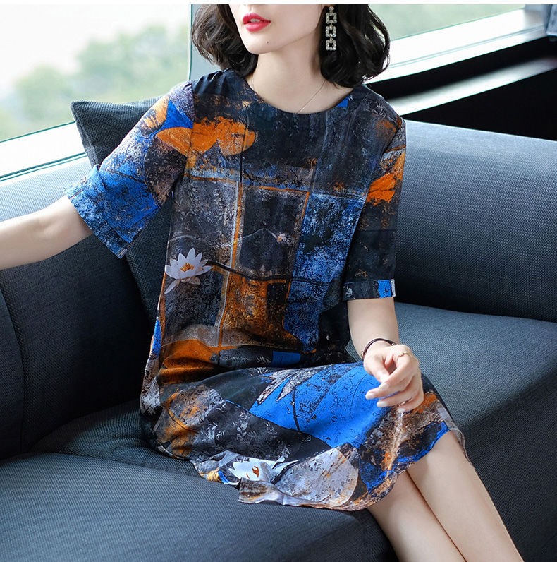 我明白我51，但穿这“娃娃领裙”，一件比一件减龄，邻居都夸美