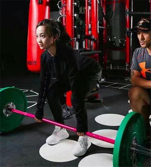 林妙可的大浓妆被骂像鬼，她只说了三个字