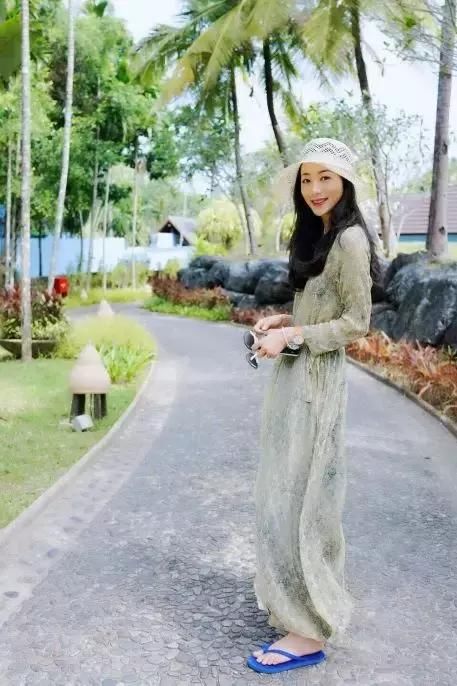 这条裙子人人都有，但80%的人都穿成了村姑！有时候土不是你的错