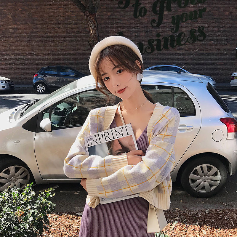 被秋天的老婆惊艳到了!身着衬衫衫，不减肥都显瘦，美出新高度