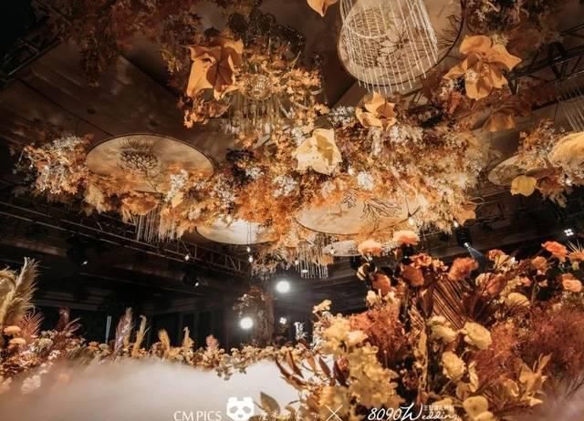  『冲击』波希米亚风的高级婚礼，香槟和橙色的搭配，小范围的视觉冲击