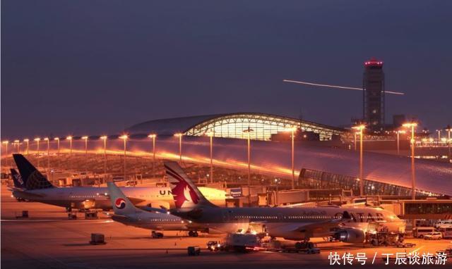 日本花1300亿填海建的机场, 今面临沉没危险, 靠906根柱子支撑