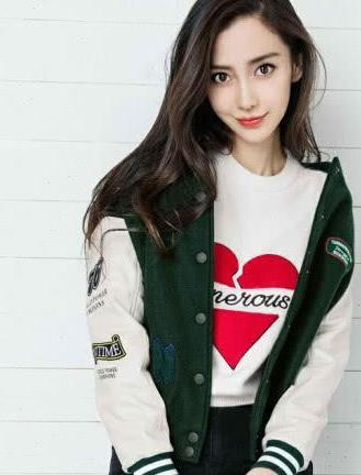 杨颖的鞋子到底有多重？竟然有4个鞋跟，想问她怎么走路呢？