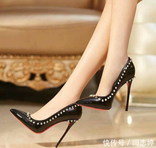 去夜店蹦迪，穿这样的高跟鞋才最合适！