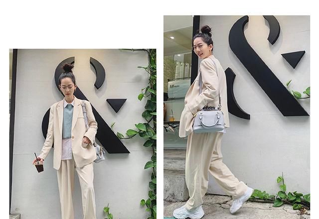  #喇叭裤#快扔掉你的打底裤,今年穿这几条“裤子”更显瘦时髦,明星都上头