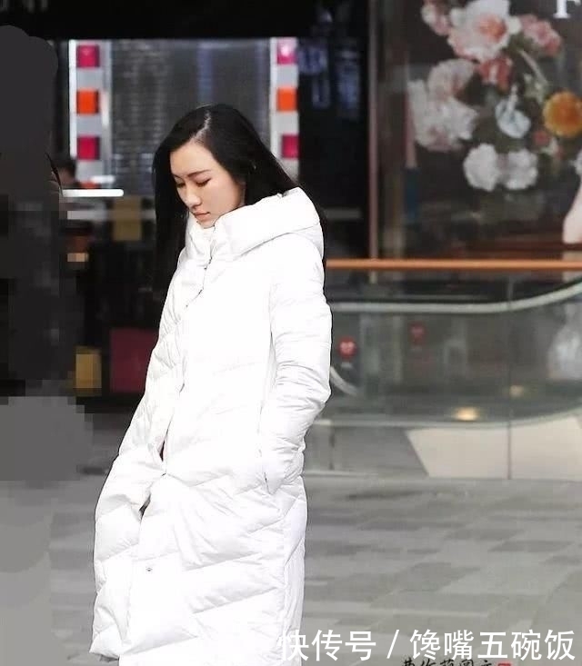  『羽绒大衣』长款羽绒服美女，不仅温暖，而且漂亮