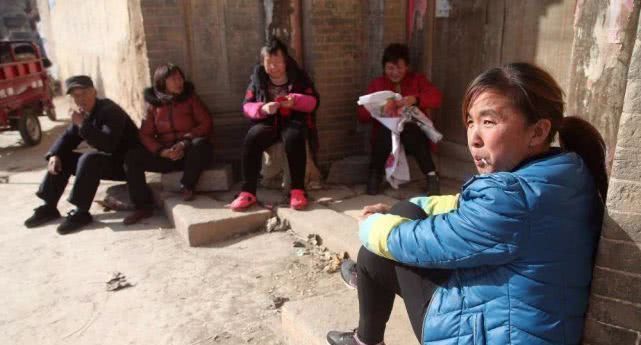  「病态」农村现新病态：“伪寡妇”和“留守妇男”增多，这种现