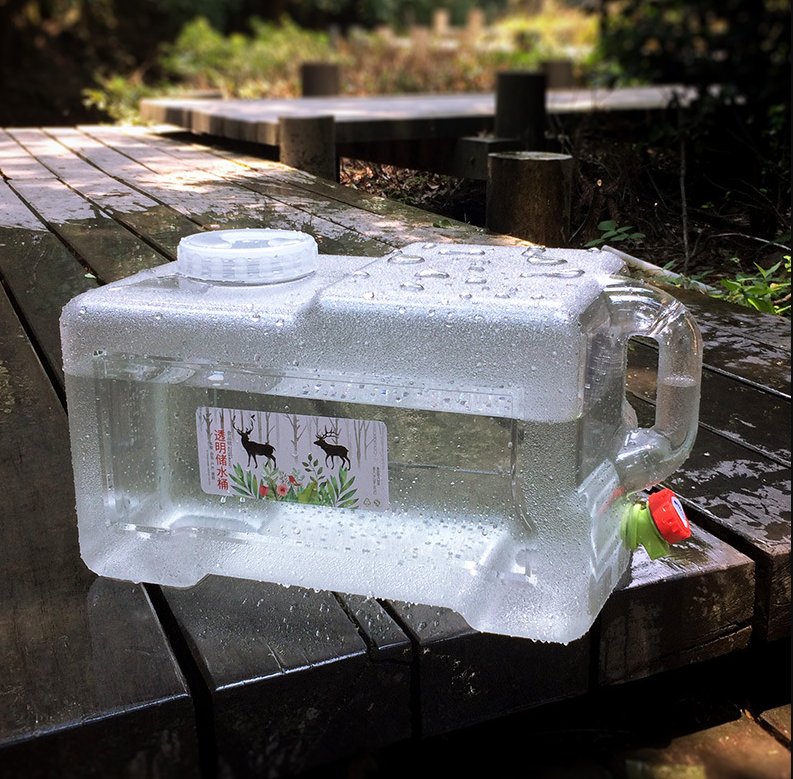 开车自驾游，聪明人都会备上这“旅行搭档”，比房车都舒适安全