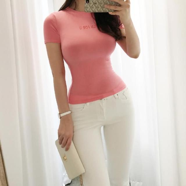 街拍：图1小姐姐喜欢纹身，夏天让我们真切看到了立体效果