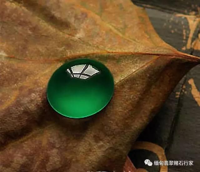 你不敢戴翡翠，是因为听信了这些不靠谱的谣言吗？