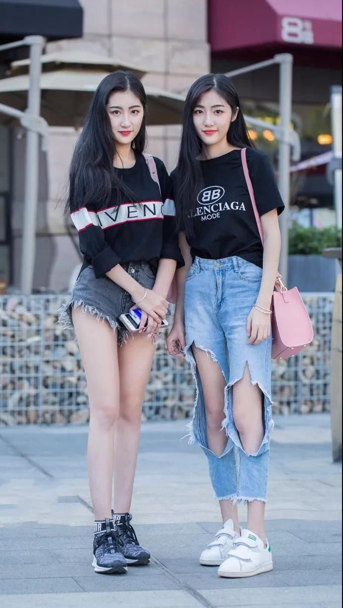 东莞街拍 超美一个美女结节 身材高挑 简单时尚又显窈窕身姿