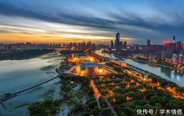 中国唯一一座整体搬迁的城市，盛产美女，现如今成为特大城市