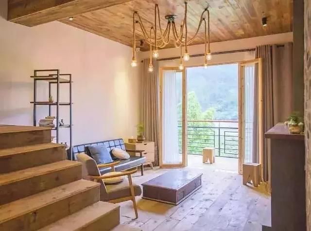 工作20年就退休，带4个闺蜜归隐山林，过上神仙般的生活