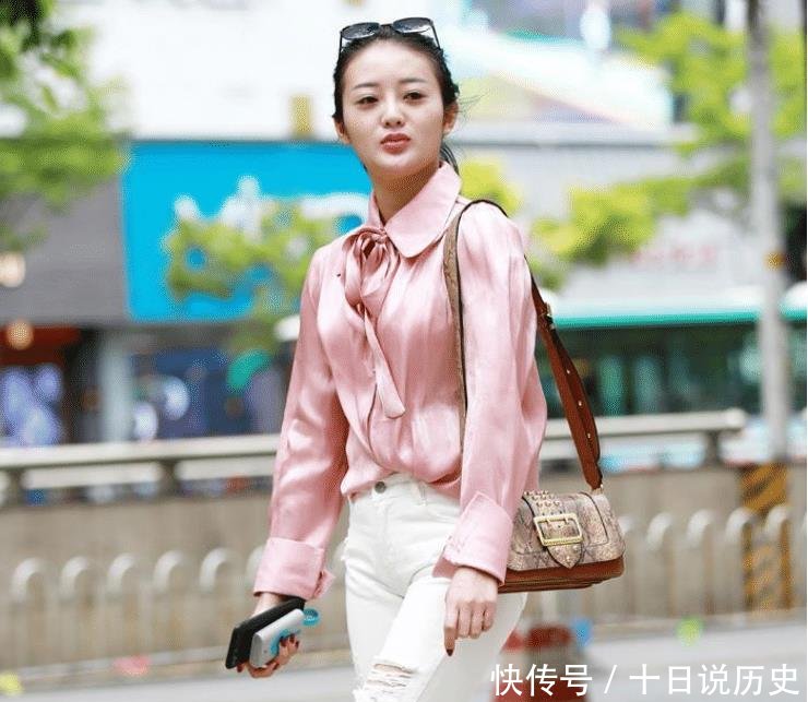  「线条美」街拍演绎线条美的女子，曼妙的身姿，凹凸有致特迷人