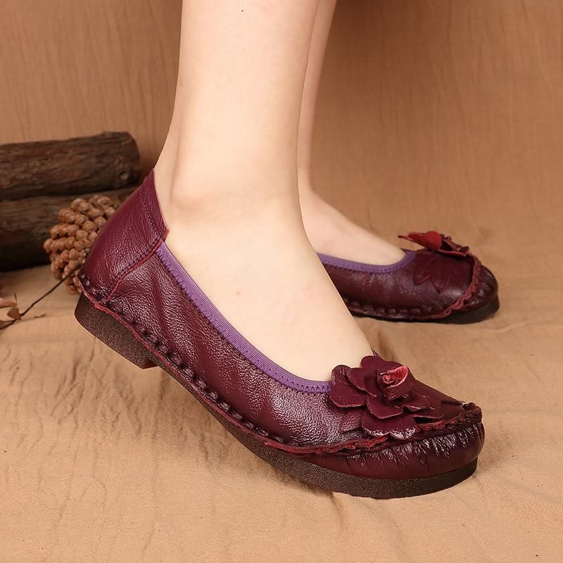 40岁女人穿高跟鞋太累，试试初秋妈妈鞋，不累脚还能穿出时髦感