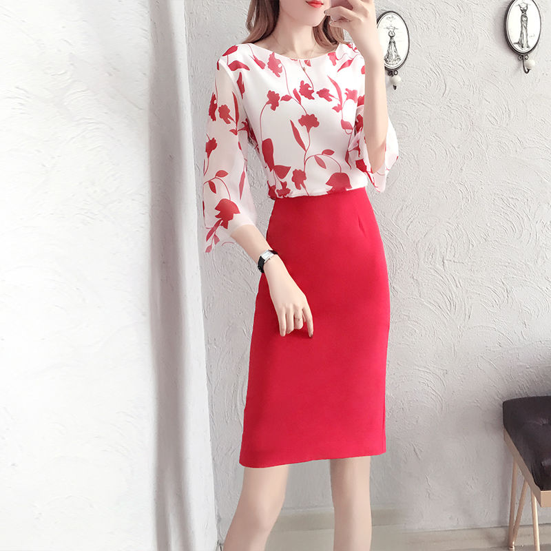 现在的美女真会穿，冰肌玉骨，性感不露真心美，迷的男人神魂颠倒