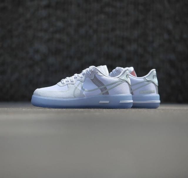  『白鞋』夏季宝藏鞋款就是它！小白鞋 AF1 React 太香了！