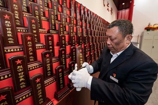  「文管部」天津烈士陵园文管部部长顾连成：用忠心守忠魂 为烈士寻亲人