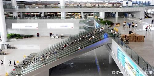  「多达」中国乃至亚洲最大的火车站光候车室就多达28个，你去过