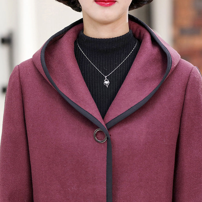 别再皮衣了，今年流行呢大衣+弹力靴，保暖显瘦，女人味满分